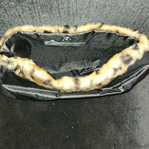 INC CLUTCH  - Picture 3 of 5